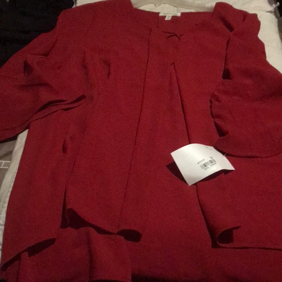 Top - Picture 2 of 2